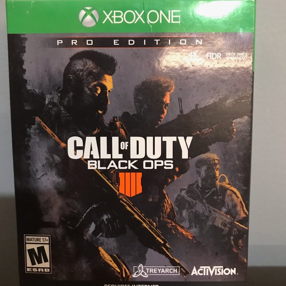 Black Ops 4 PRO Edition w/ Collectibles